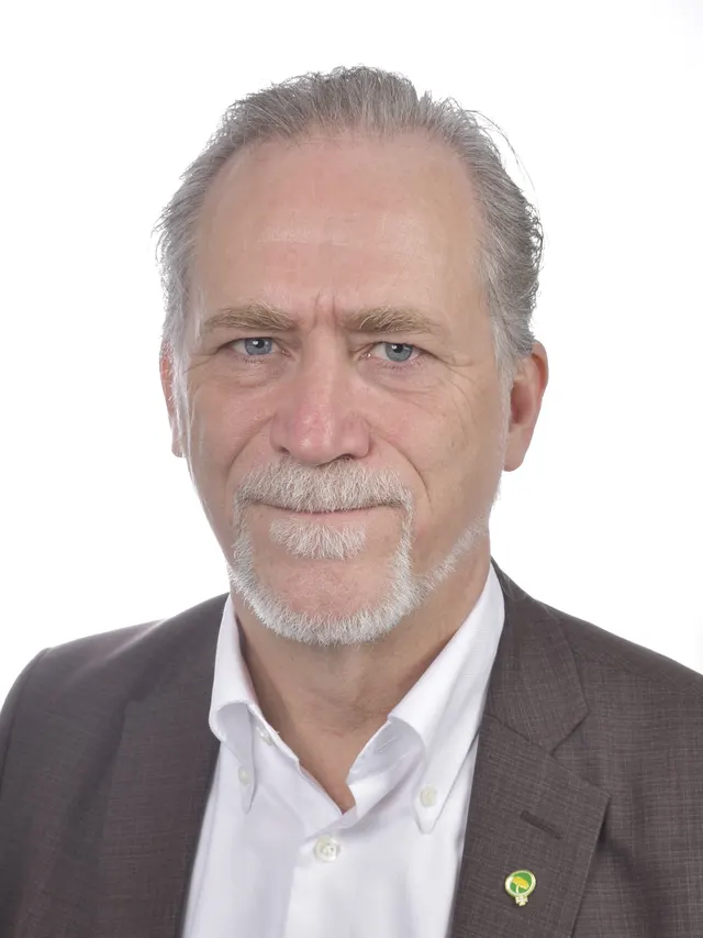 Porträtt av Daniel Helldén